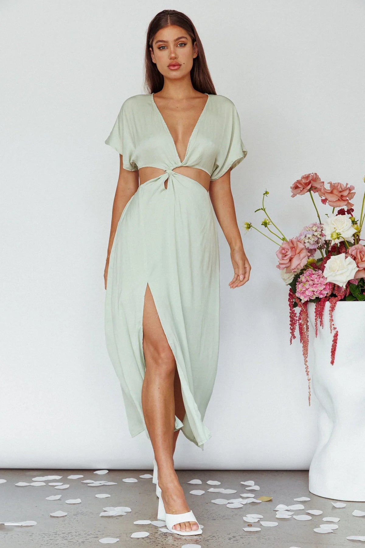 Getaway Cut-Out Waist Midi Dress Pistachio