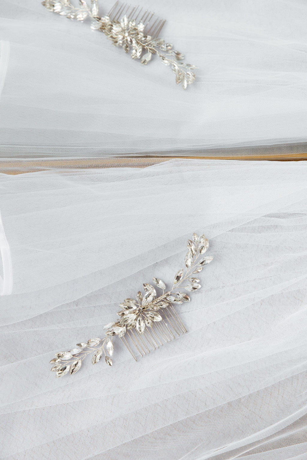 Flower & Crystal Hair Comb