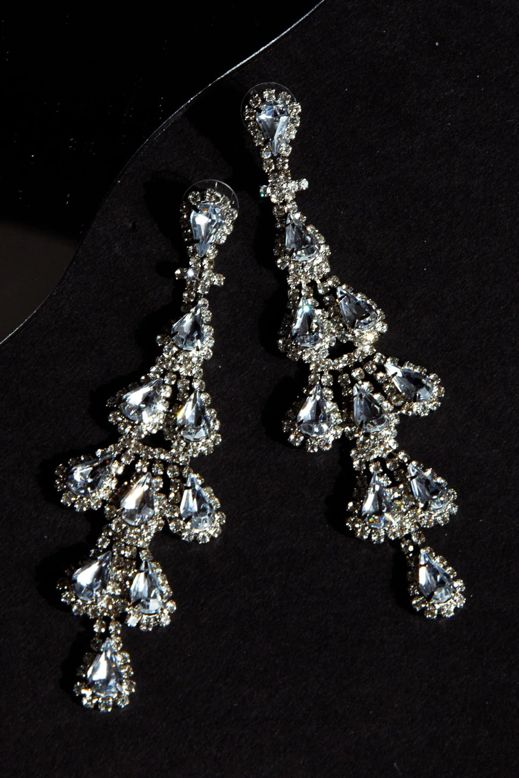 Amina Chandelier Earrings Silver