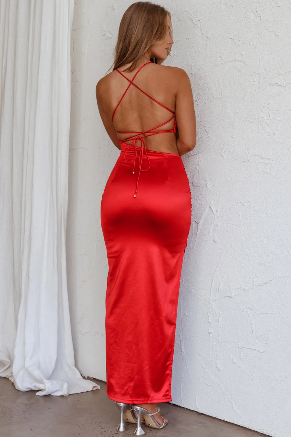 Can't Hardly Wait Cut-Out Midi Dress Red