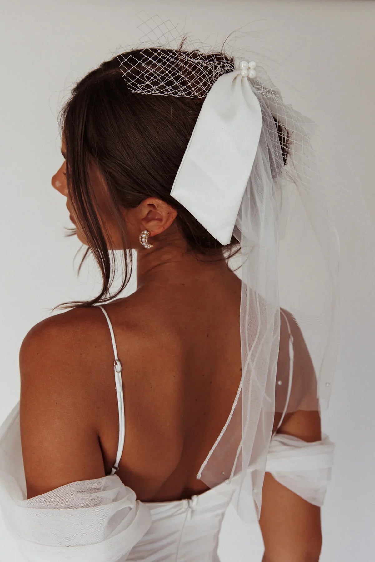 Esther Pearl & Bow Bridal Veil White