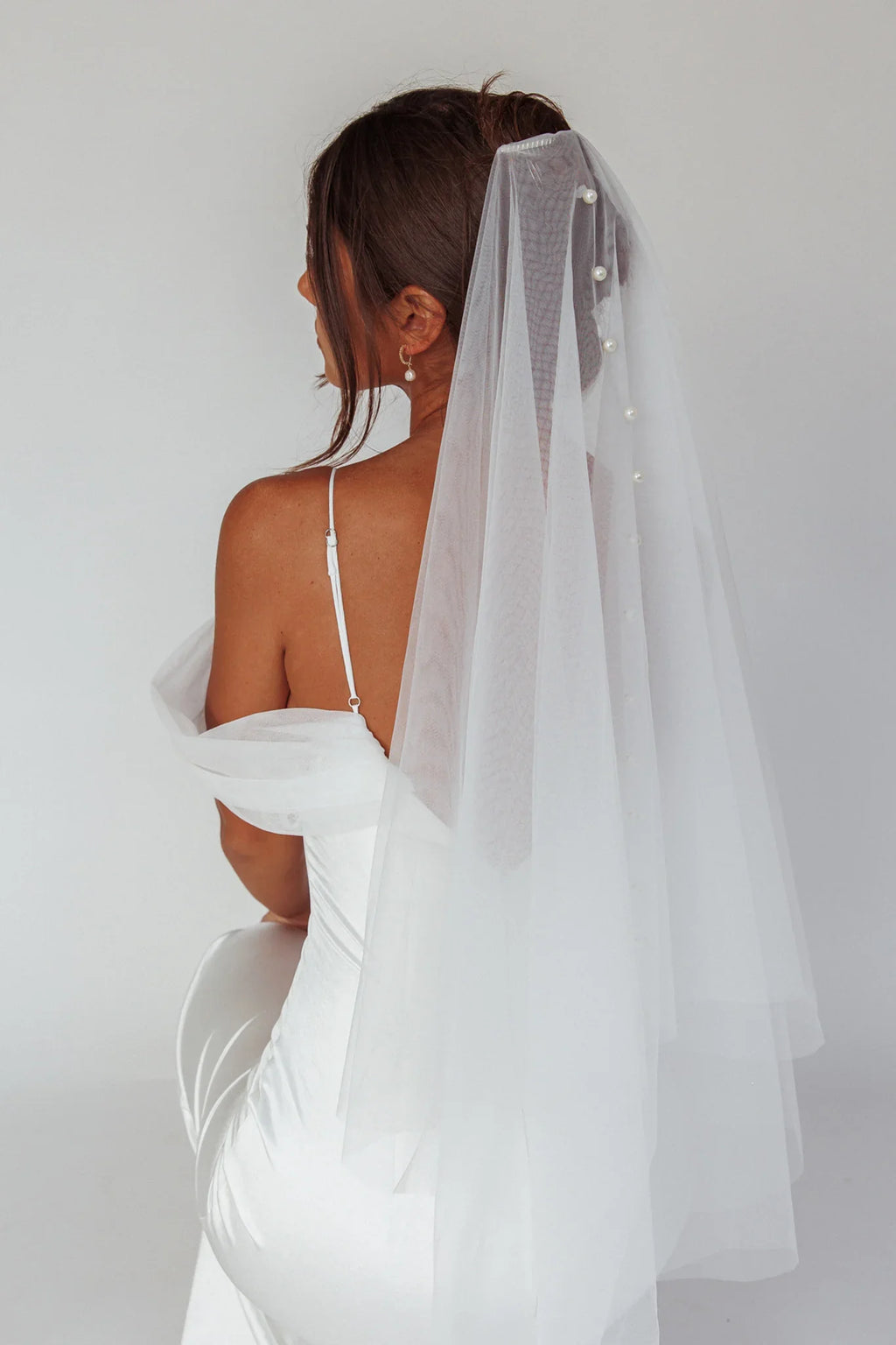 Marina Pearl Accent Veil White