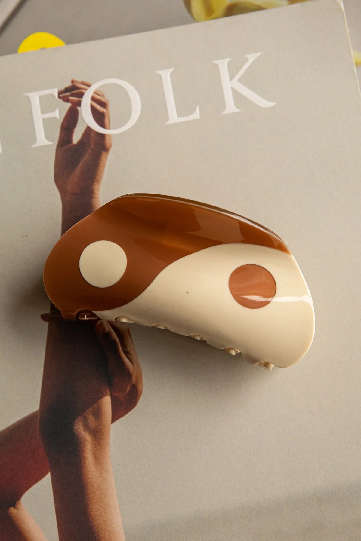 Yin Yang Hair Clip Brown