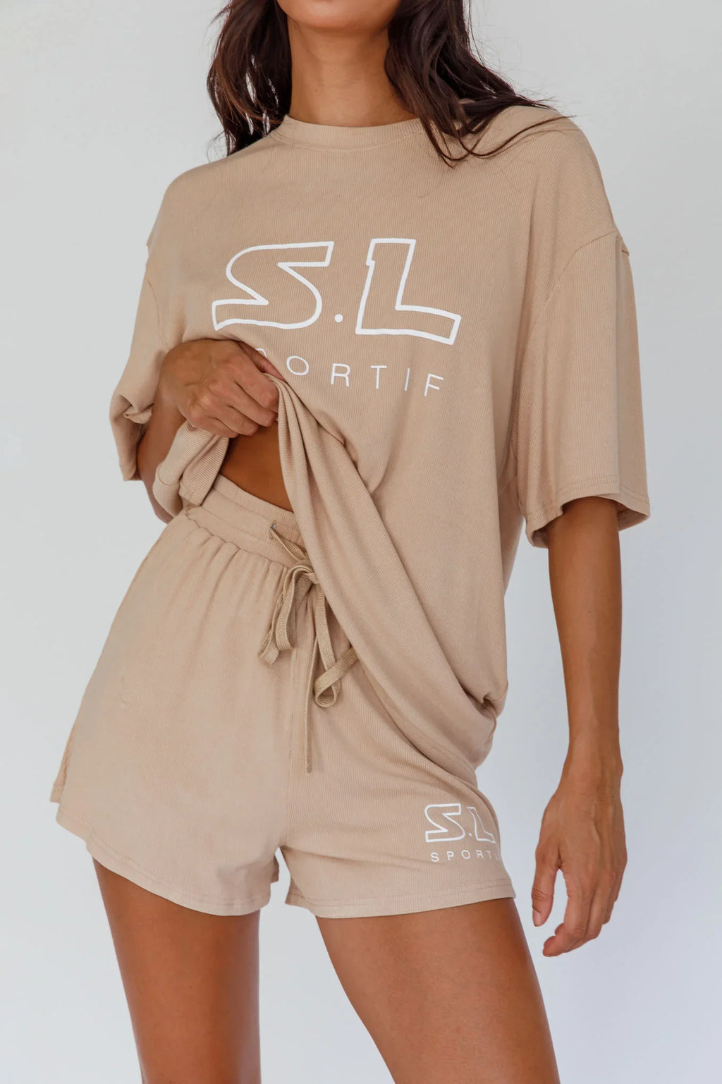 On Track SL Logo Shorts Camel