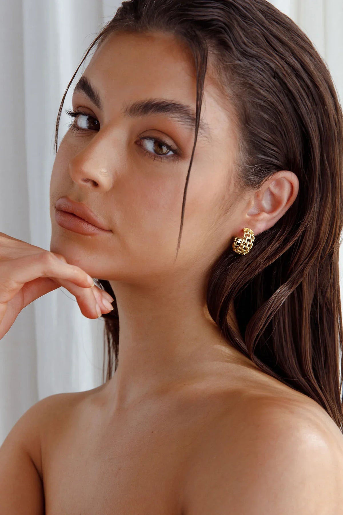 Vivienne Square Link Small Hoop Earrings Gold