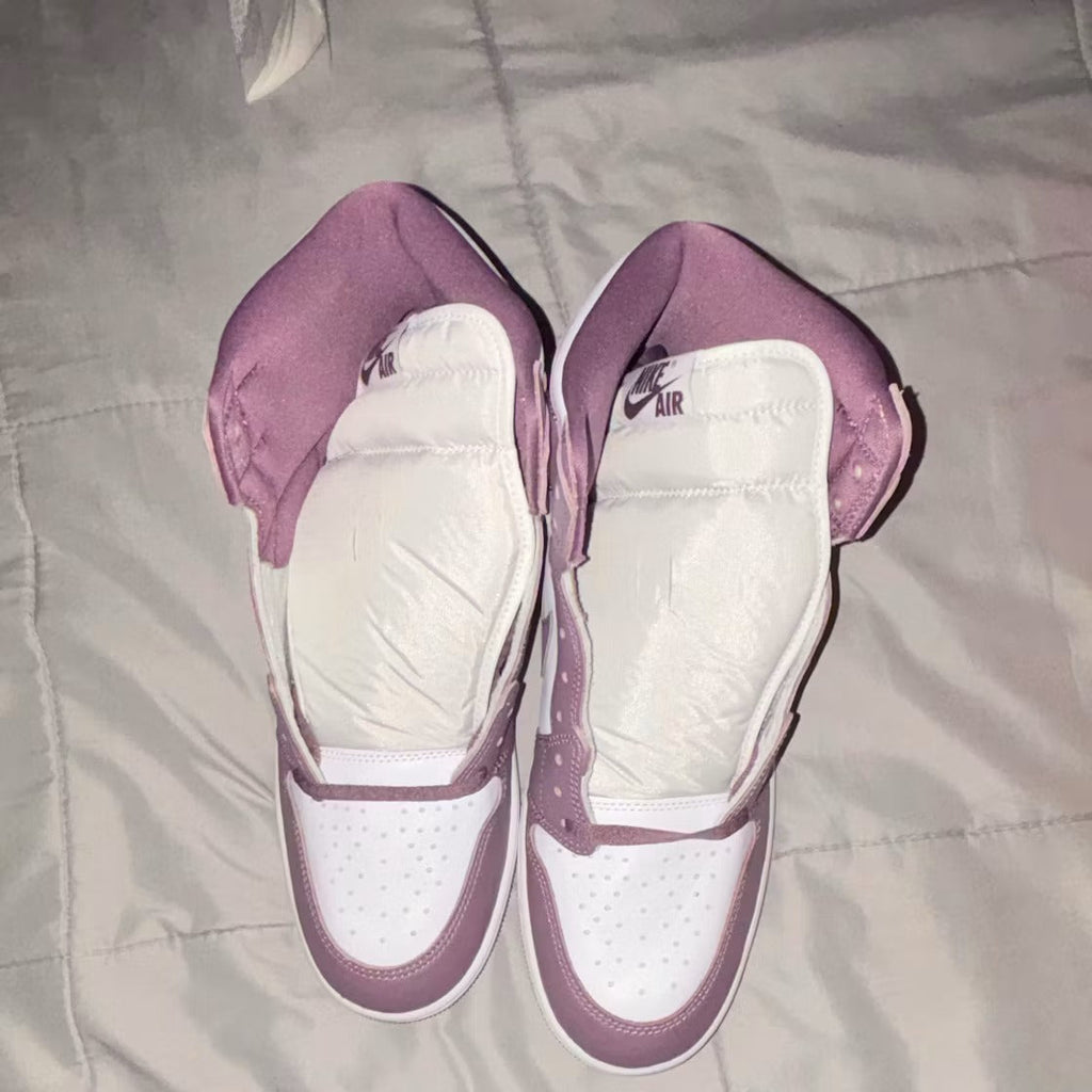 Air Jordan 1 Retro High OG Mauve