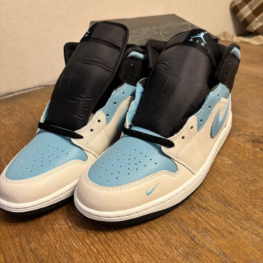 Air Jordan 1 Mid SE Blue Chill