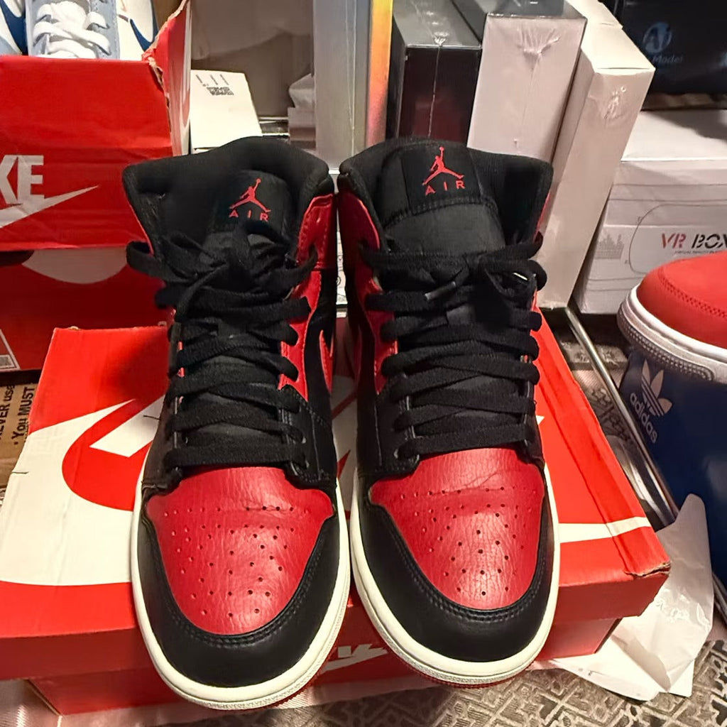 Air Jordan 1 Mid Banned (2020)