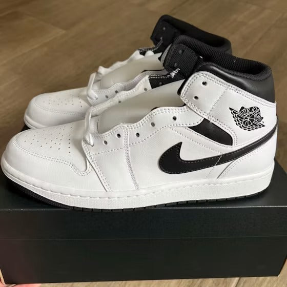 Air Jordan 1 Mid Reverse Panda