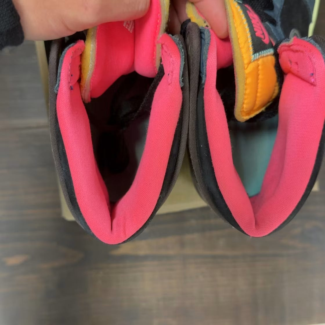 Air Jordan 1 Retro High Tokyo Bio Hack