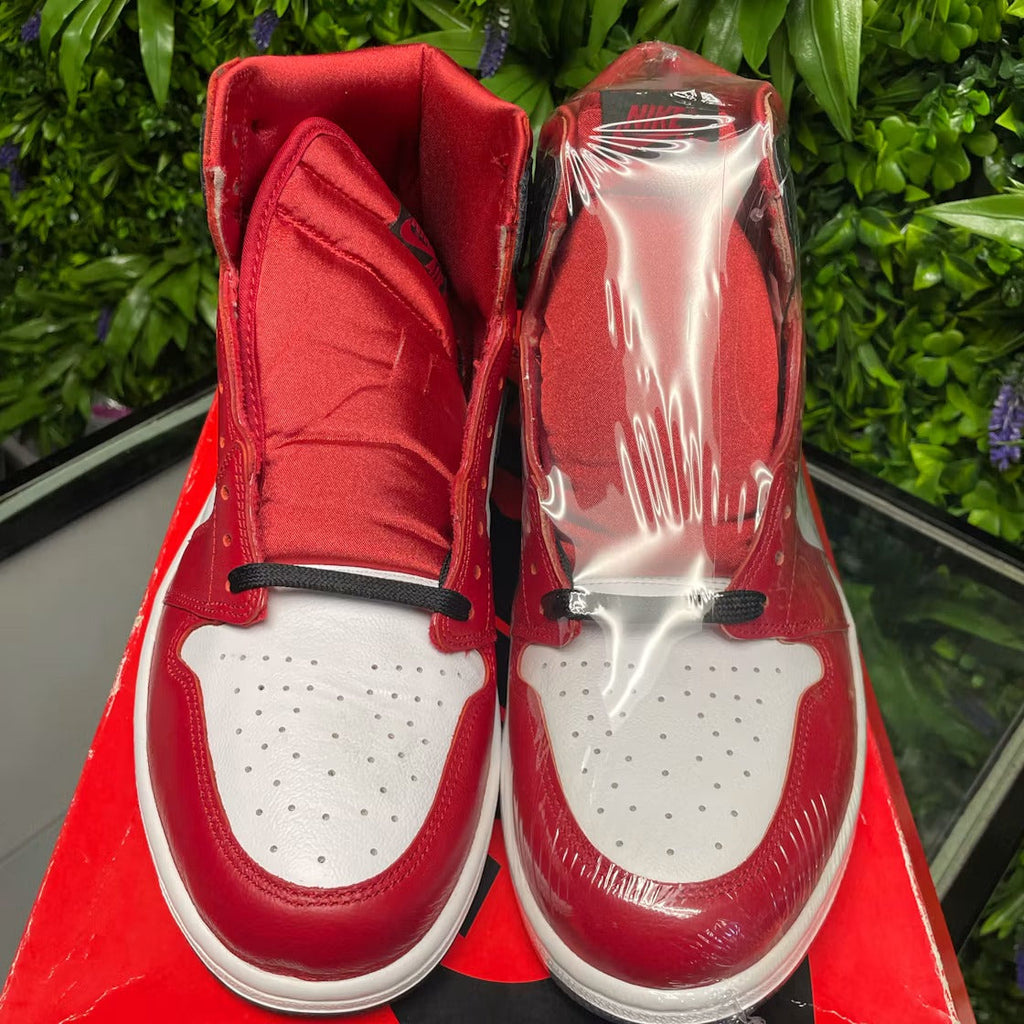 Air Jordan 1 Retro High Satin Snake Chicago (Women's)