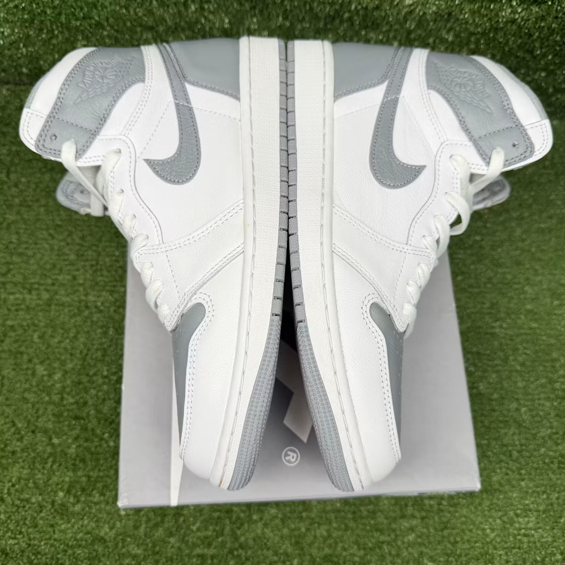 Air Jordan 1 Retro High OG Stealth