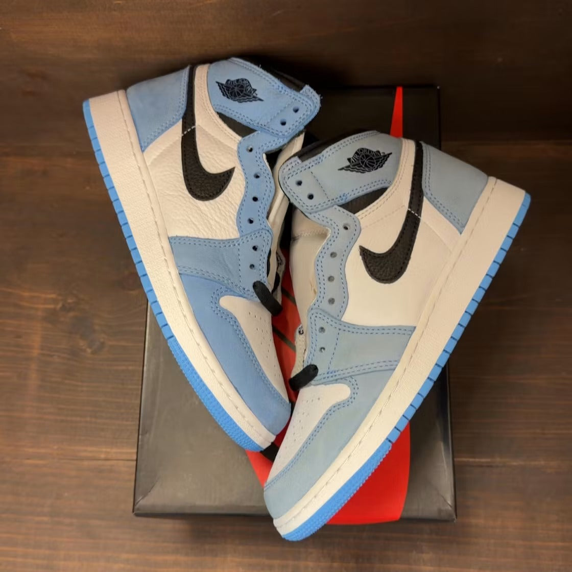 Air Jordan 1 Retro High OG University Blue (GS)