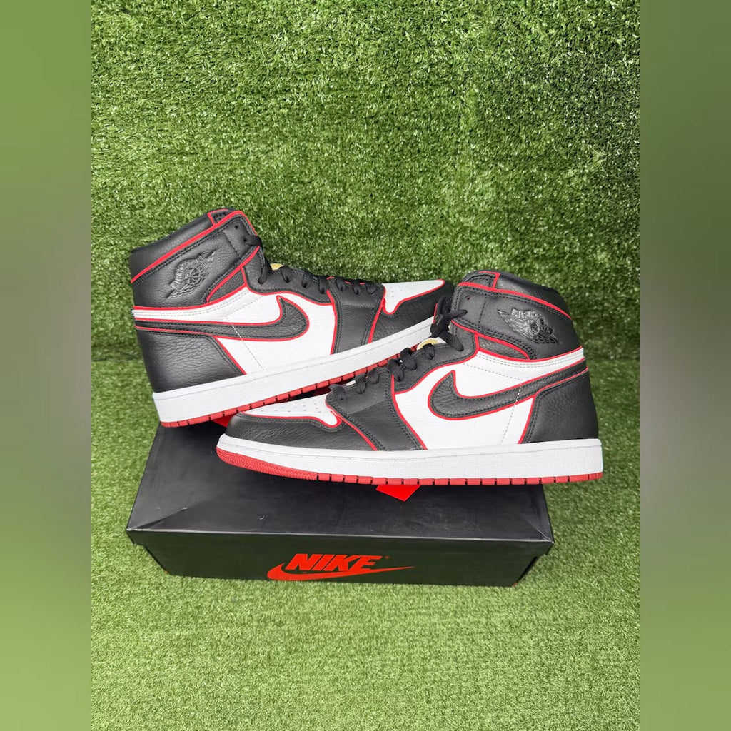 Air Jordan 1 Retro High Bloodline