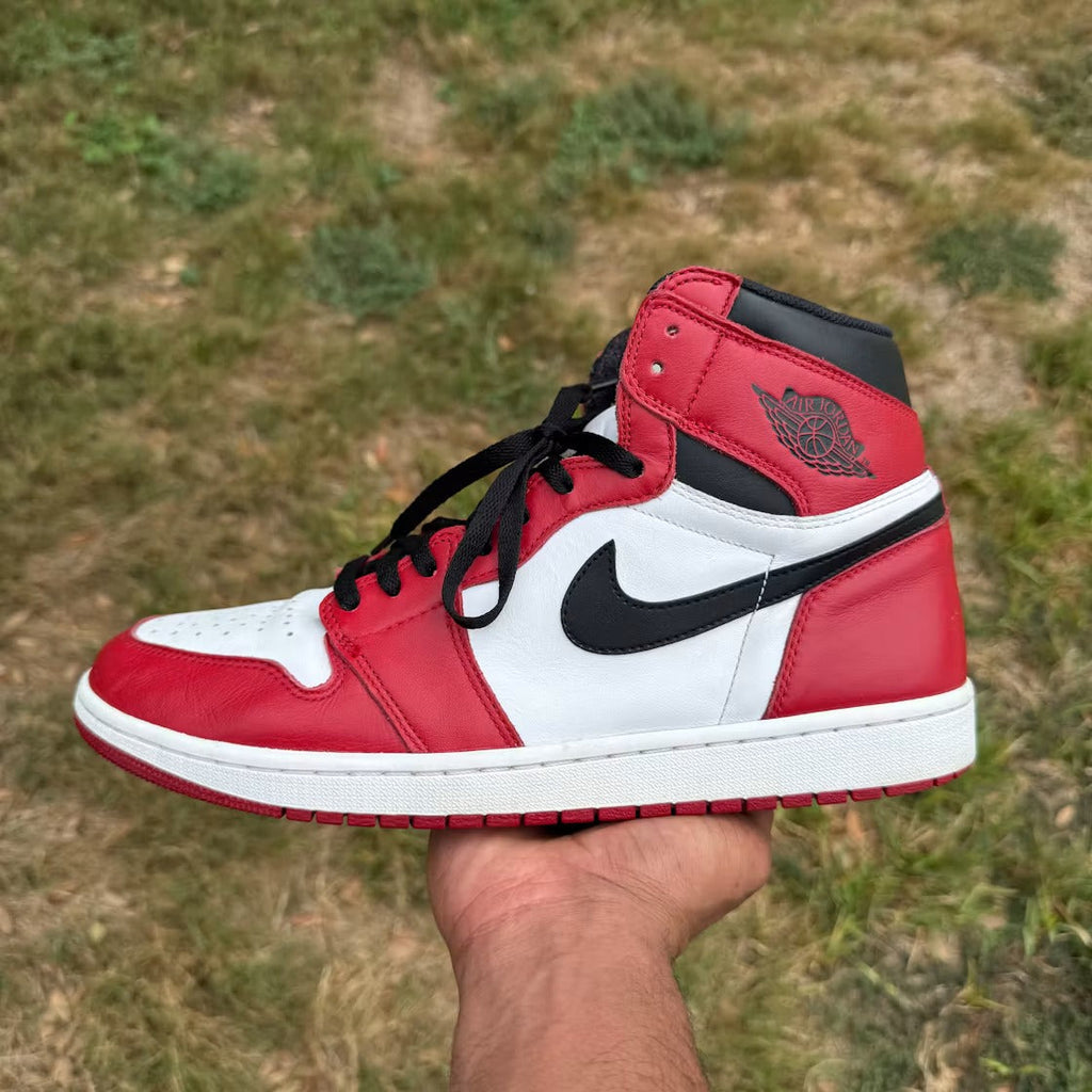 Air Jordan 1 Retro Chicago (2015)