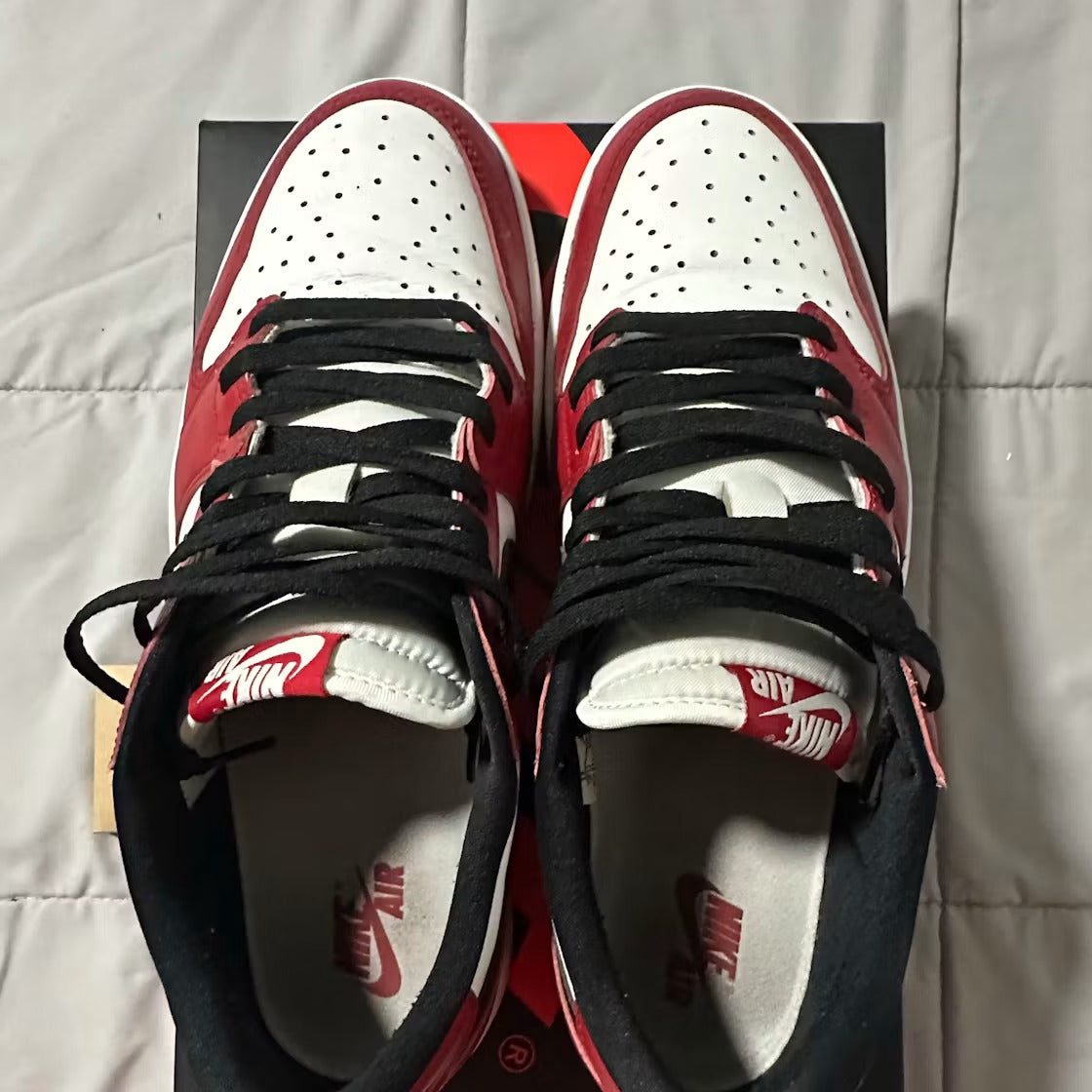 Air Jordan 1 Retro Low OG Chicago (2025)
