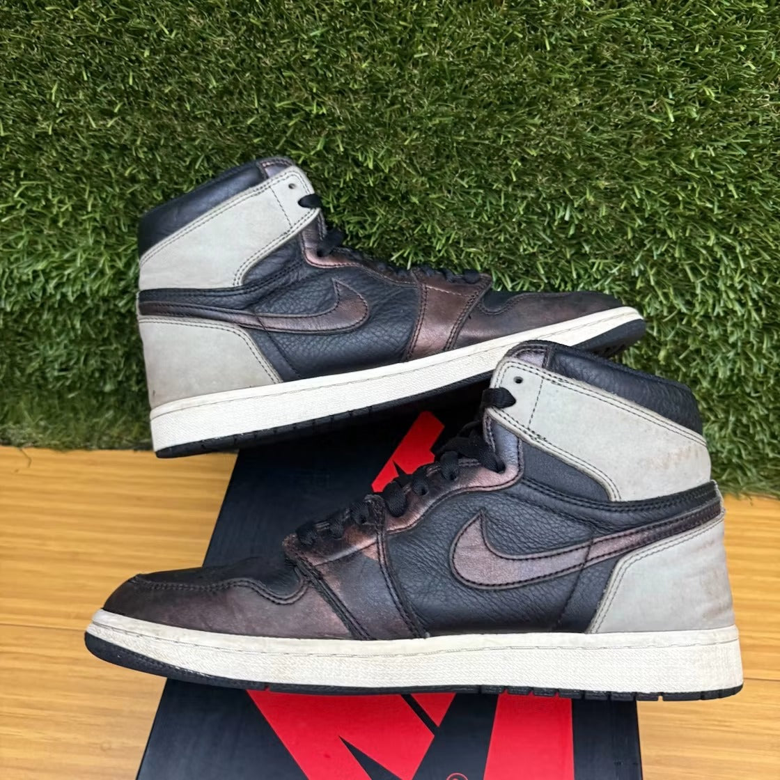 Air Jordan 1 Retro High Light Army Rust Shadow Patina