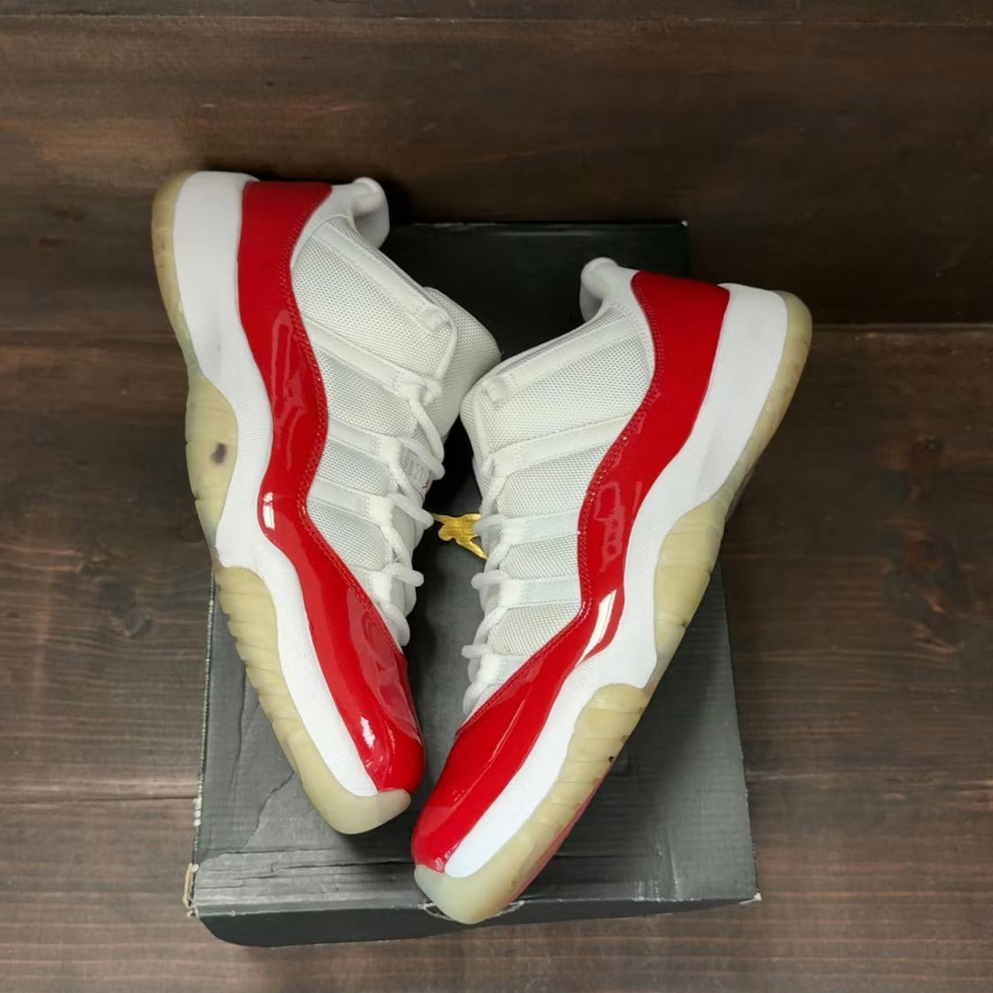 Air Jordan 11 Retro Low Cherry (2016)