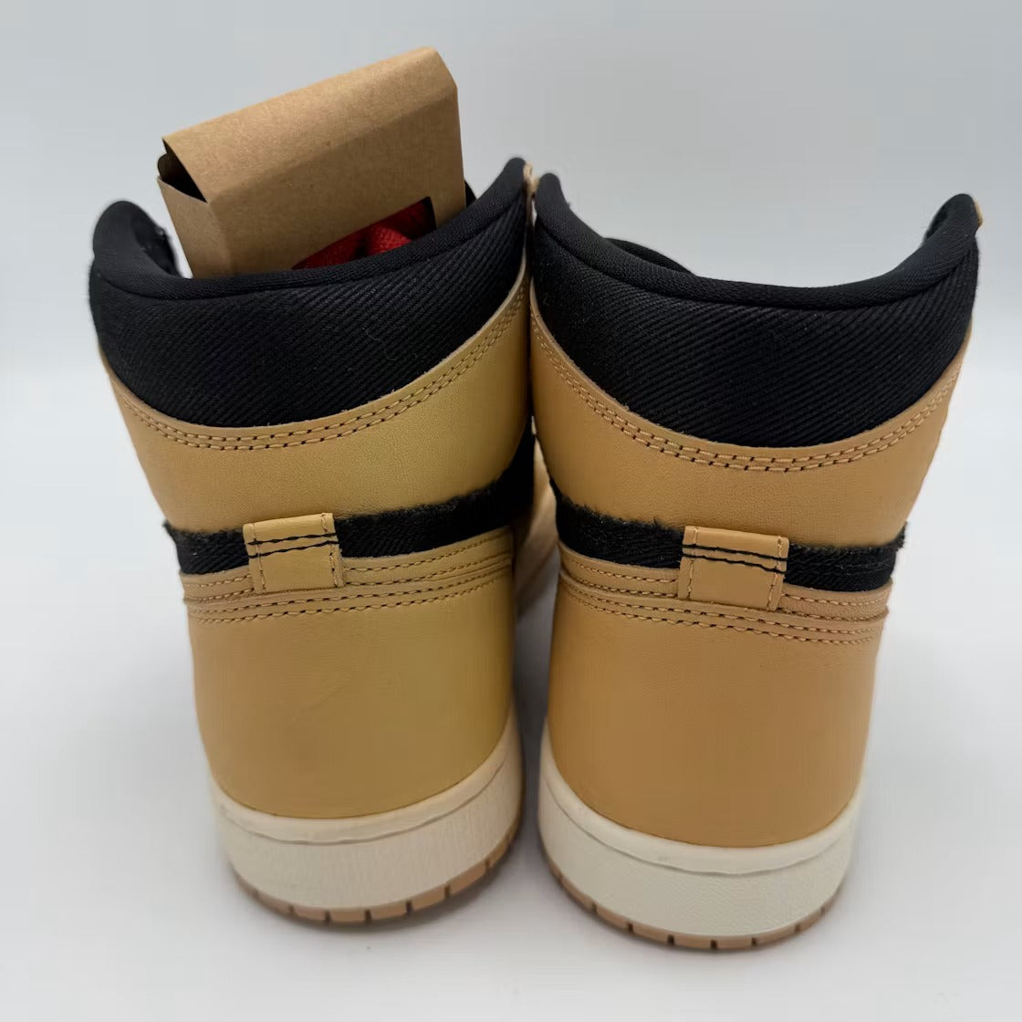 Air Jordan 1 Retro High OG Heirloom