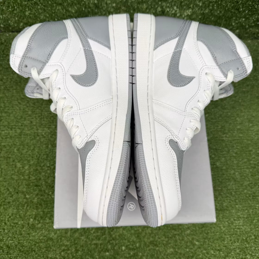 Air Jordan 1 Retro High OG Stealth