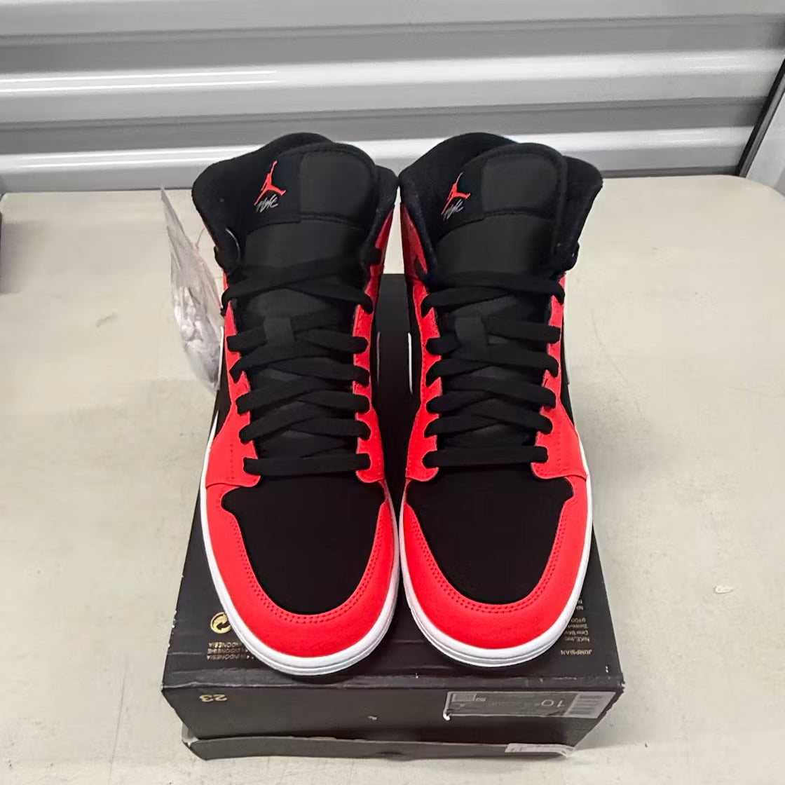 Air Jordan 1 Mid Infrared 23