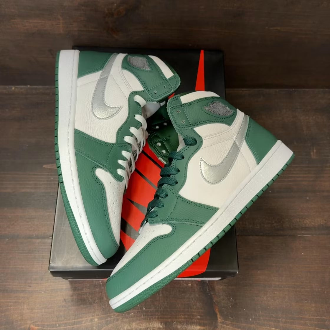 Air Jordan 1 Retro High OG Gorge Green