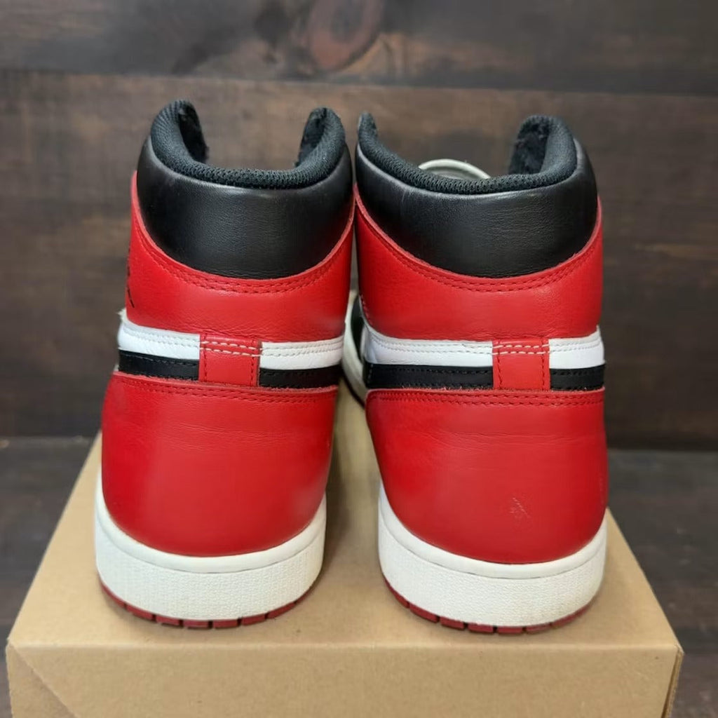 Air Jordan 1 Retro Black Toe (2016)
