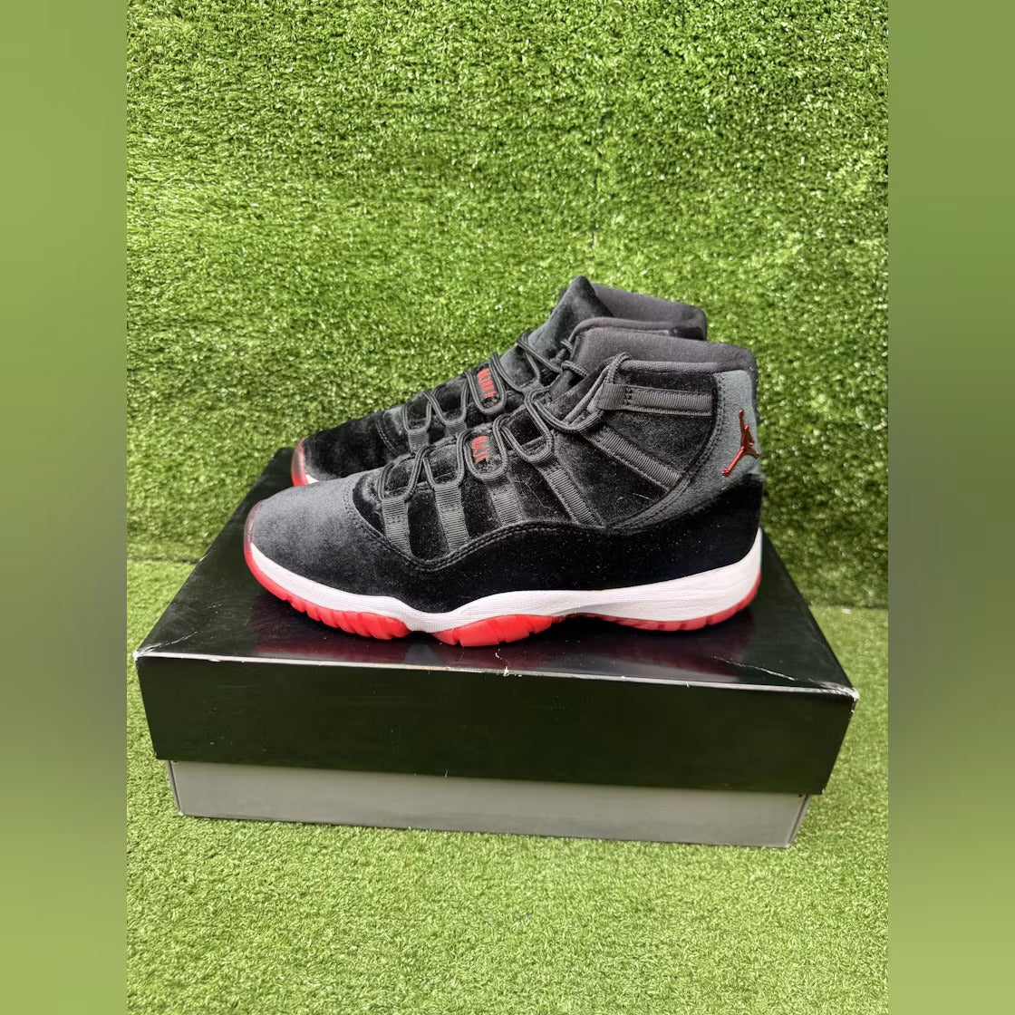 Air Jordan 11 Retro Bred Velvet (Women's)