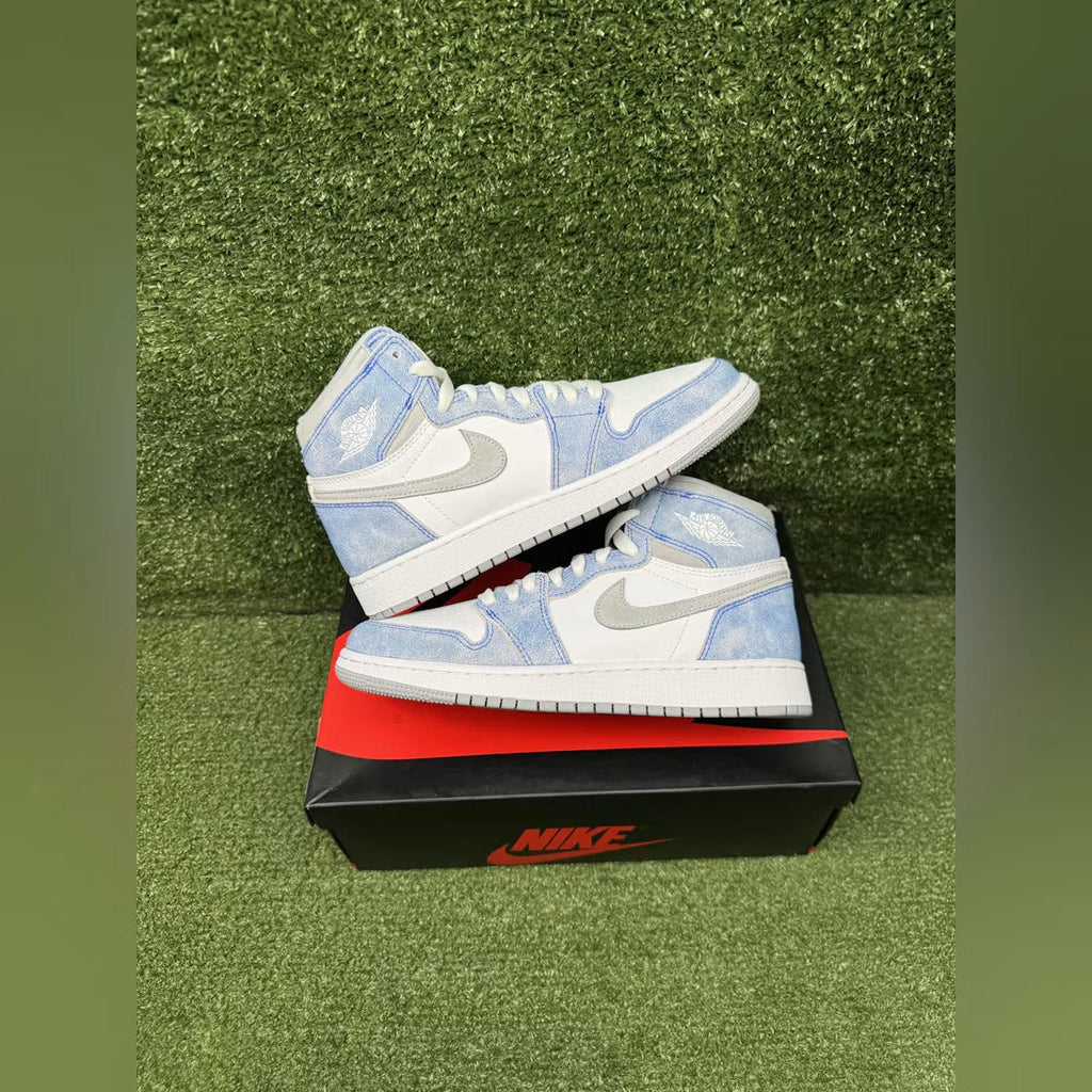 Air Jordan 1 Retro High Hyper Royal Smoke Grey (GS)