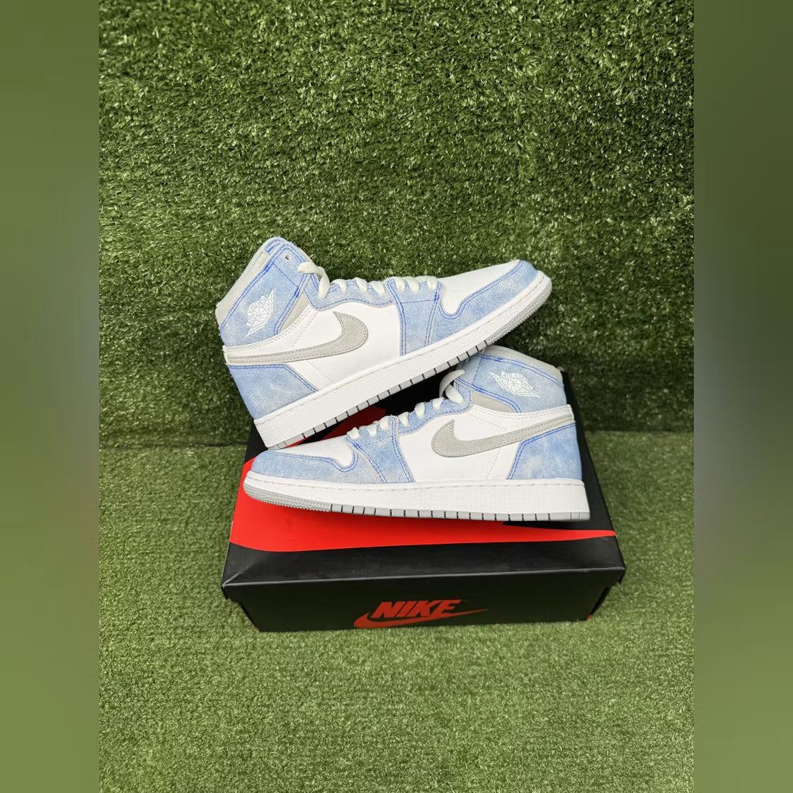 Air Jordan 1 Retro High Hyper Royal Smoke Grey (GS)