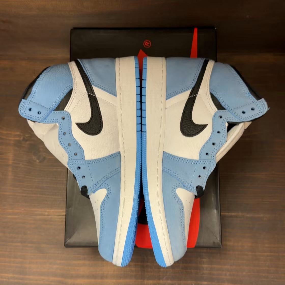Air Jordan 1 Retro High OG University Blue (GS)