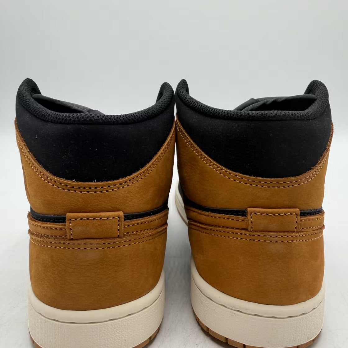 Air Jordan 1 Mid SE Black Flax