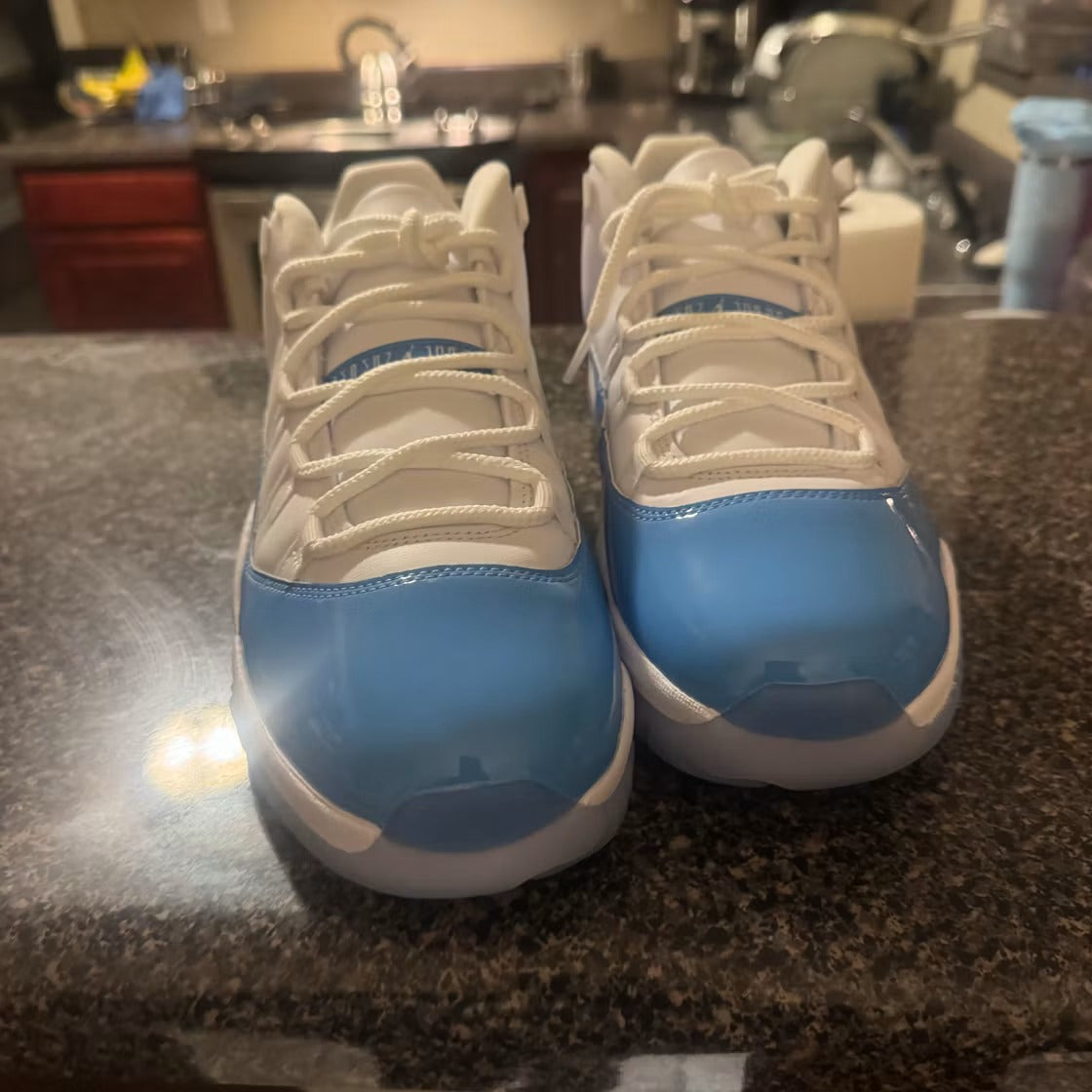 Air Jordan 11 Retro Low University Blue (2026)