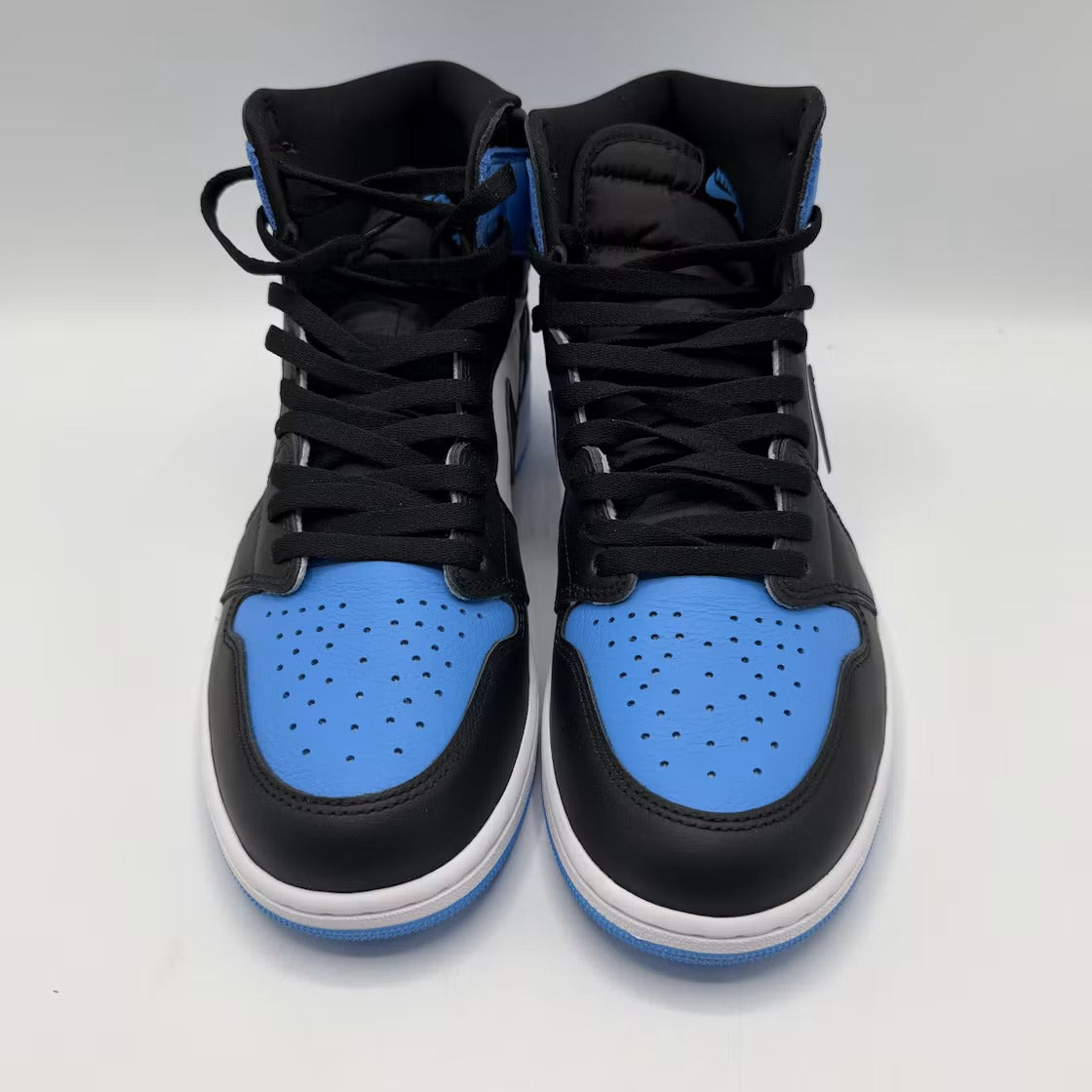 Air Jordan 1 Retro High OG UNC Toe