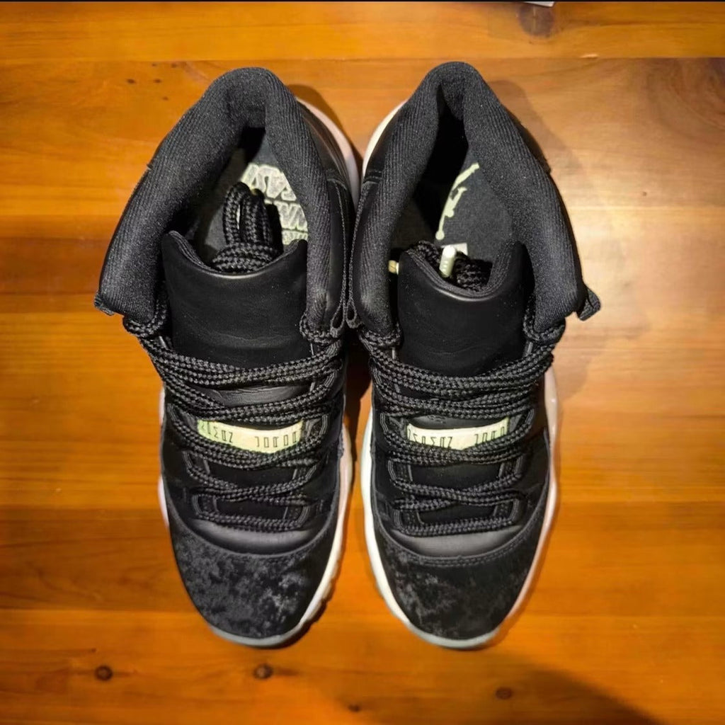 Air Jordan 11 Retro Black Barely Volt (GS)