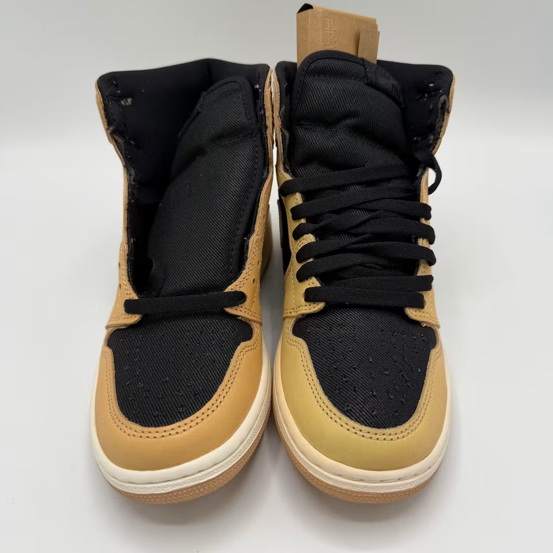 Air Jordan 1 Retro High OG Heirloom