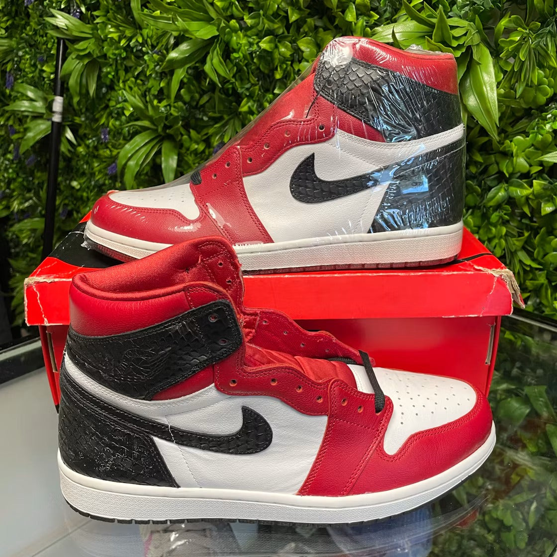 Air Jordan 1 Retro High Satin Snake Chicago (Women's)