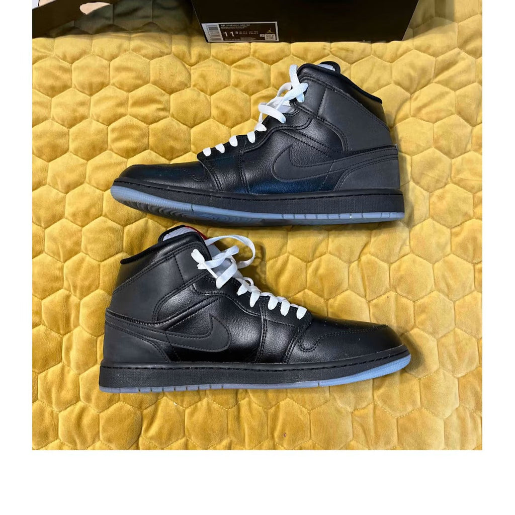 Air Jordan 1 Mid SE Black Metallic Reimagined