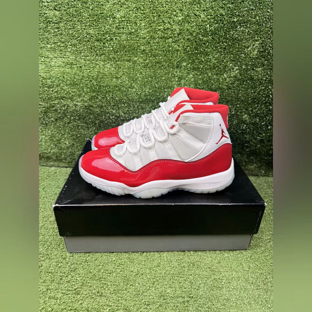 Air Jordan 11 Retro Cherry (2022)