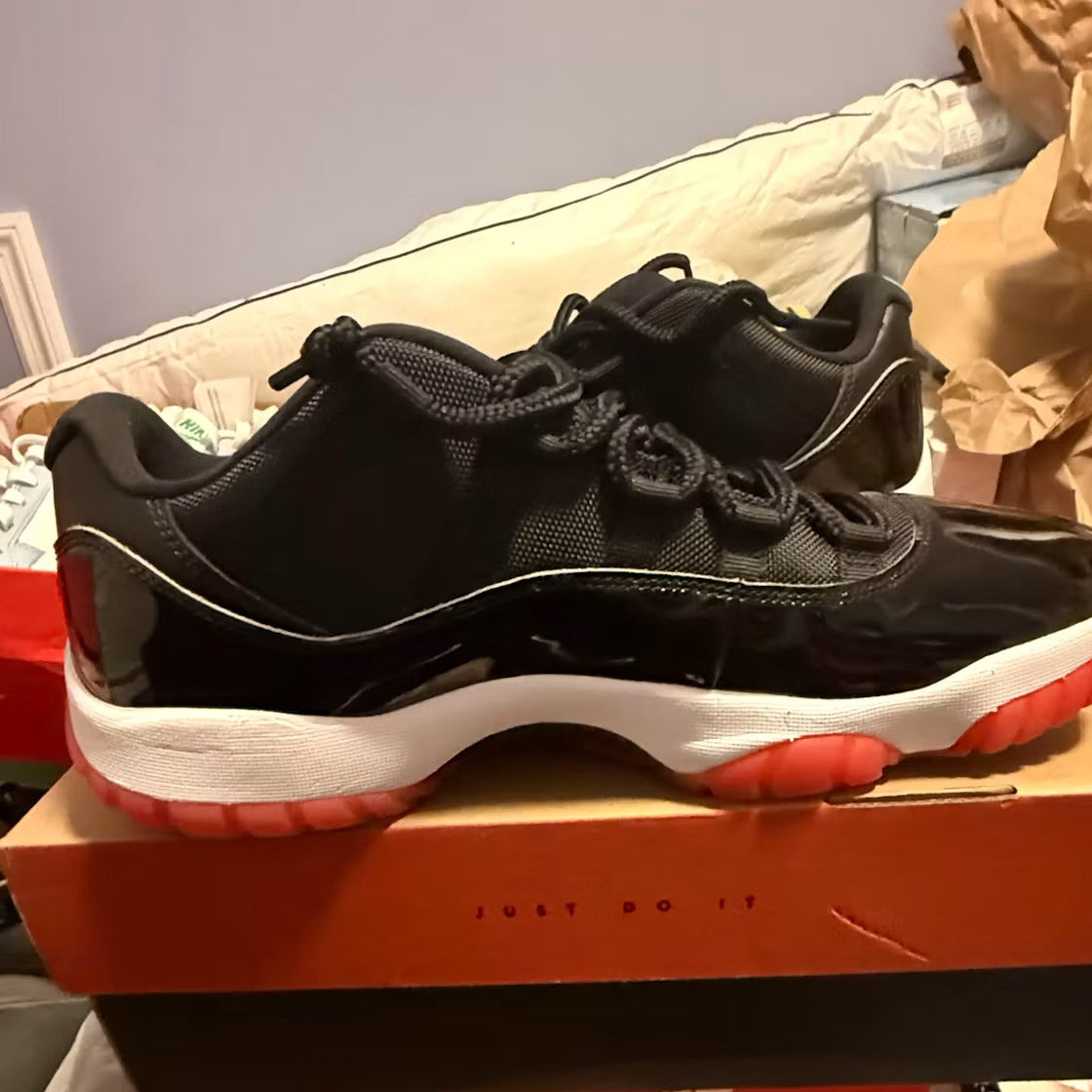 Air Jordan 11 Retro Low Bred (2025)