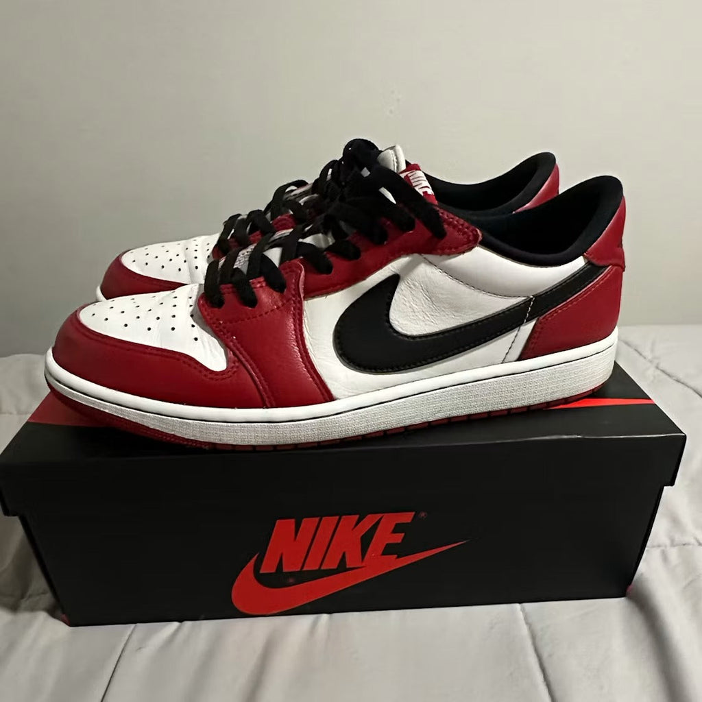 Air Jordan 1 Retro Low OG Chicago (2025)
