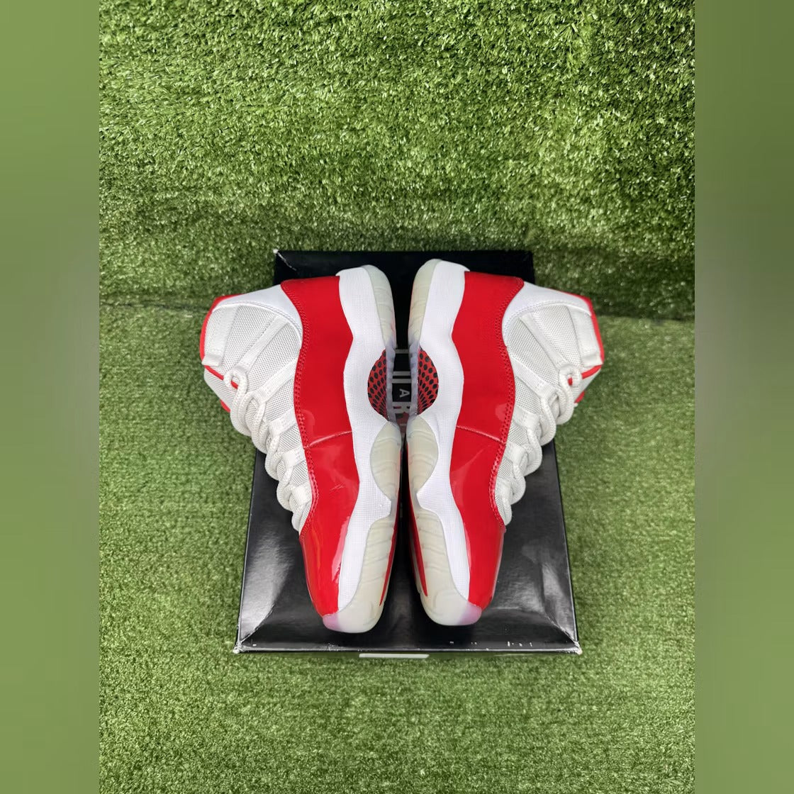 Air Jordan 11 Retro Cherry (2022)
