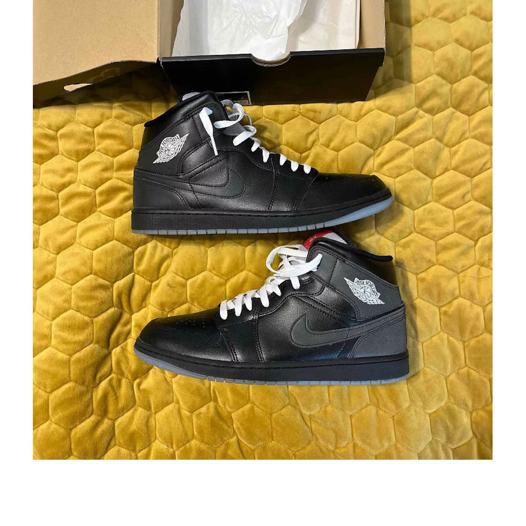 Air Jordan 1 Mid SE Black Metallic Reimagined