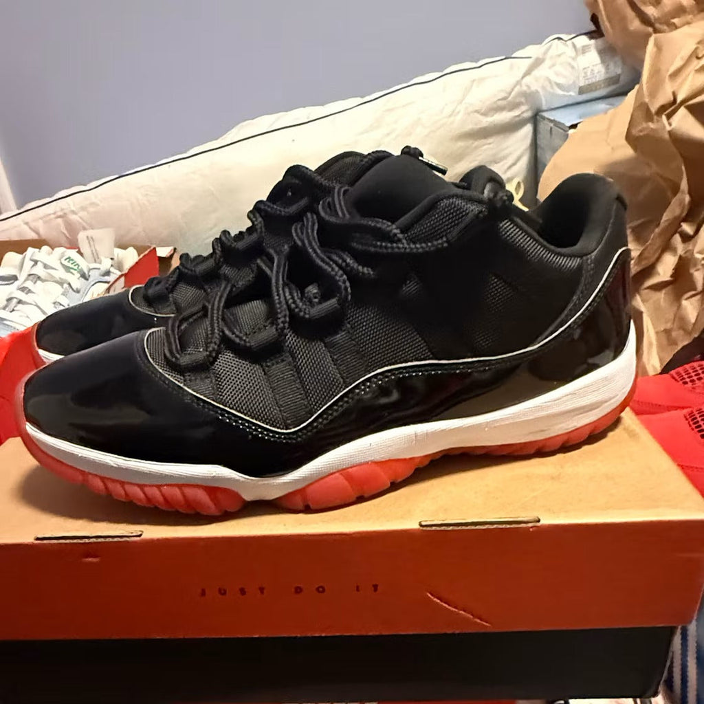 Air Jordan 11 Retro Low Bred (2025)