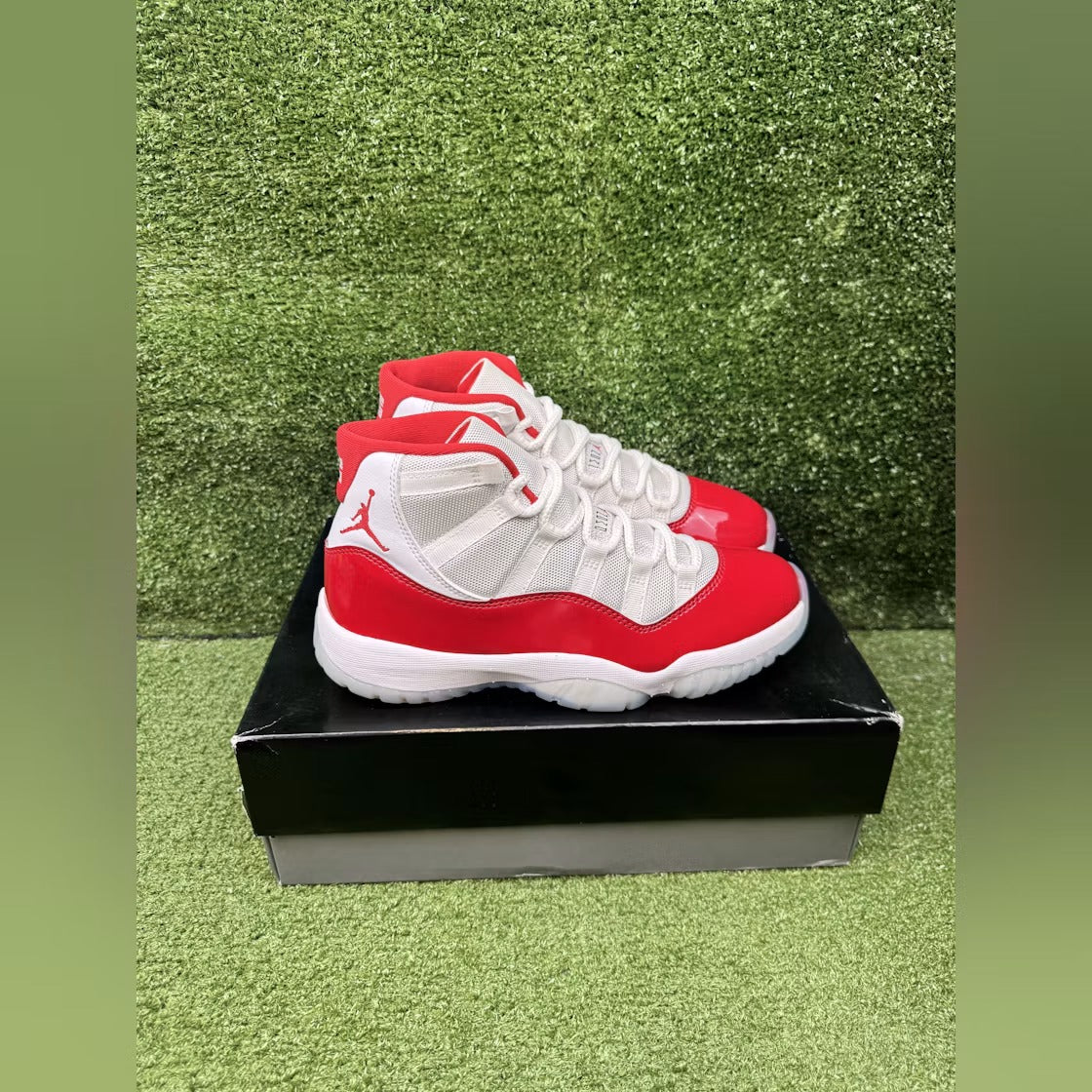 Air Jordan 11 Retro Cherry (2022)