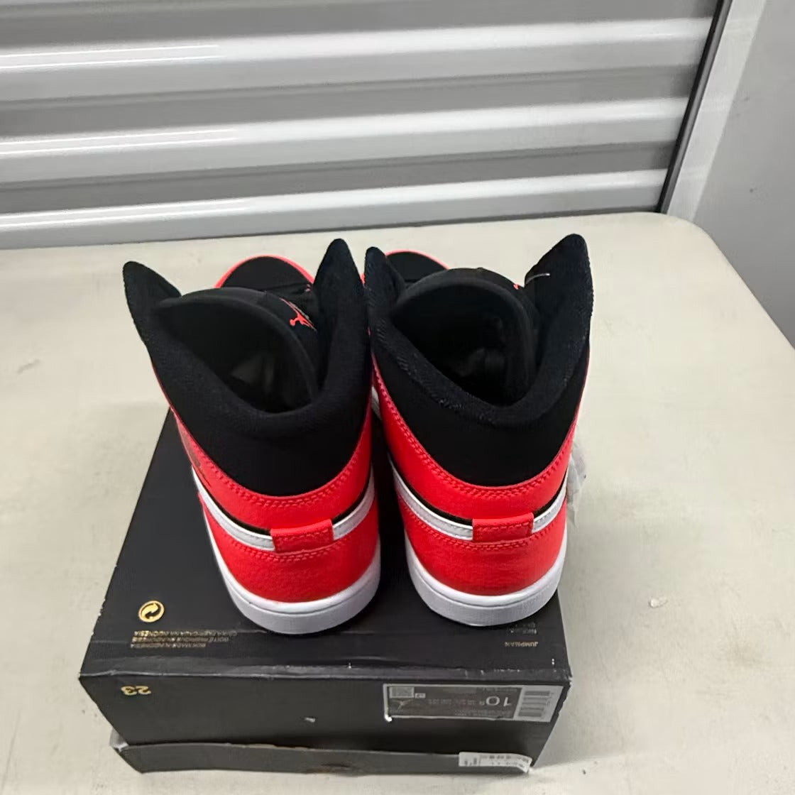 Air Jordan 1 Mid Infrared 23