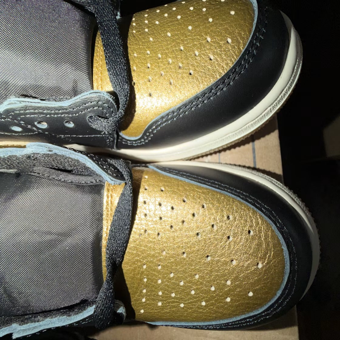 Air Jordan 1 Retro High OG Black Metallic Gold (GS)