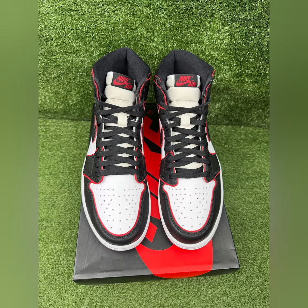 Air Jordan 1 Retro High Bloodline