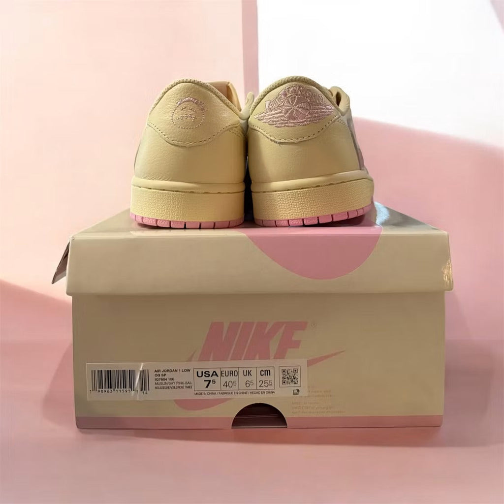 Air Jordan 1 Retro Low OG SP Travis Scott Shy Pink