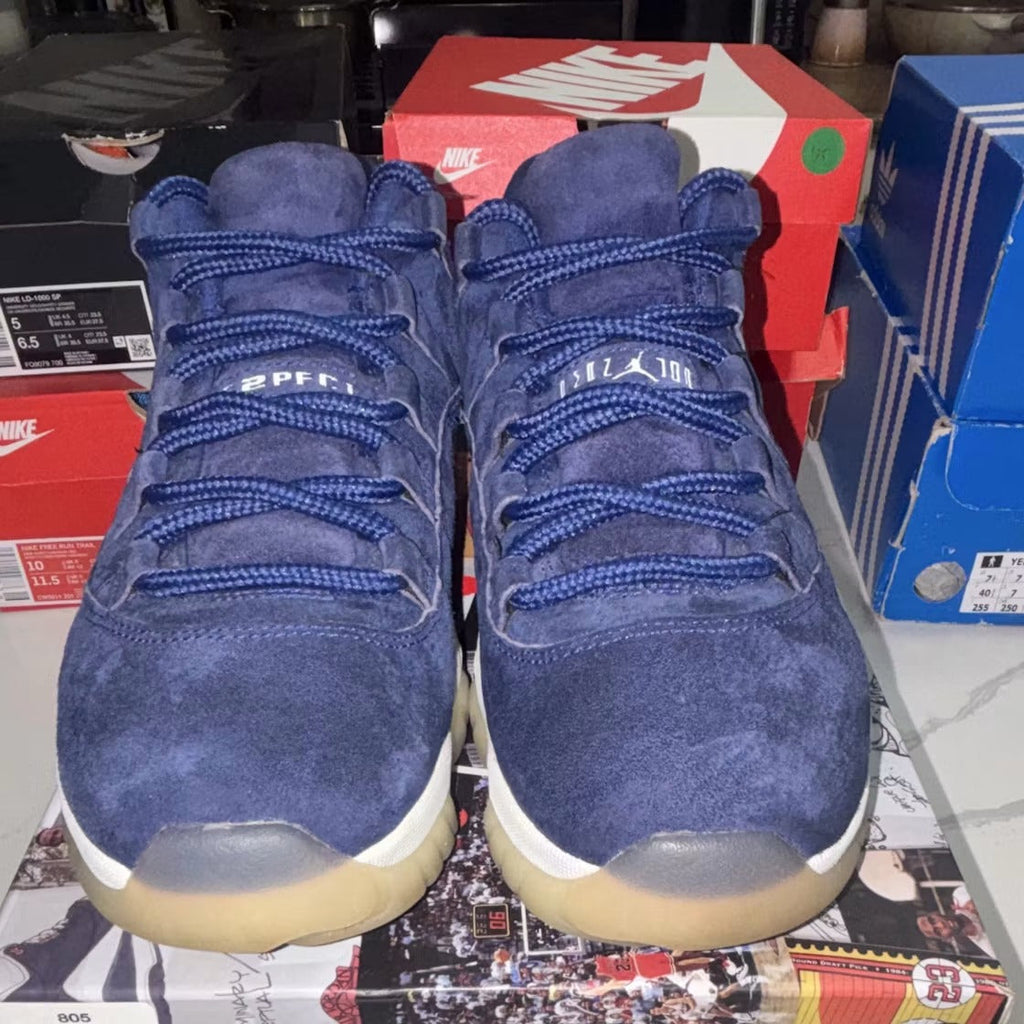 Air Jordan 11 Retro Low Derek Jeter RE2PECT